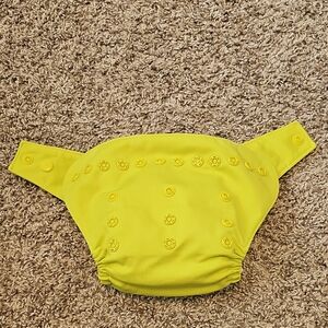 Grovia Chartreuse Solid Hybrid Diaper Stay Dry Liner